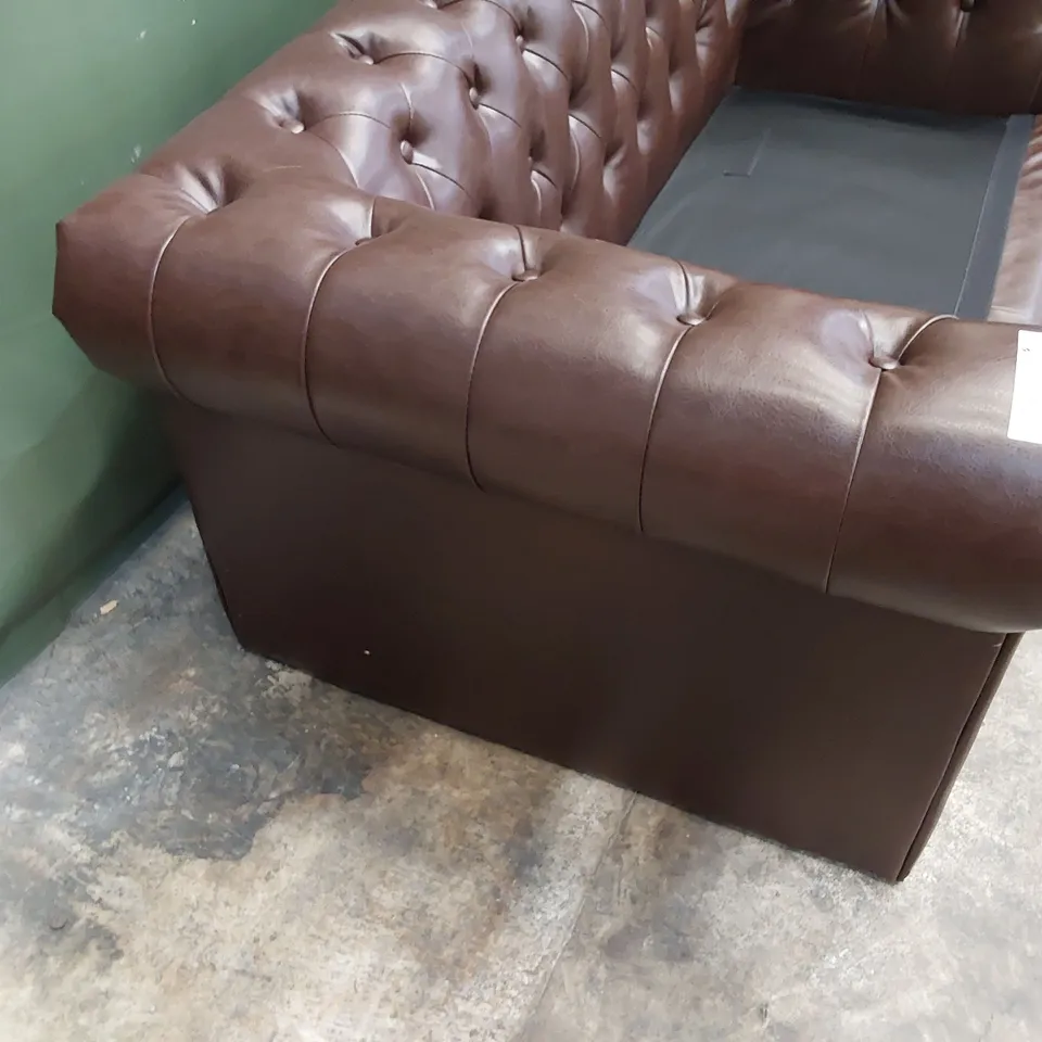 DESIGNER TWO SEATER CHESTERFIELD SOFA CHESTNUT LEATHER 