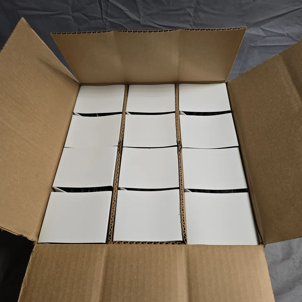 APPROXIMATELY 12 X 5 SOLUTIONIST RESTRUCTURIZING TREATMENT PACKS BY MATRIX ESSENTIALS