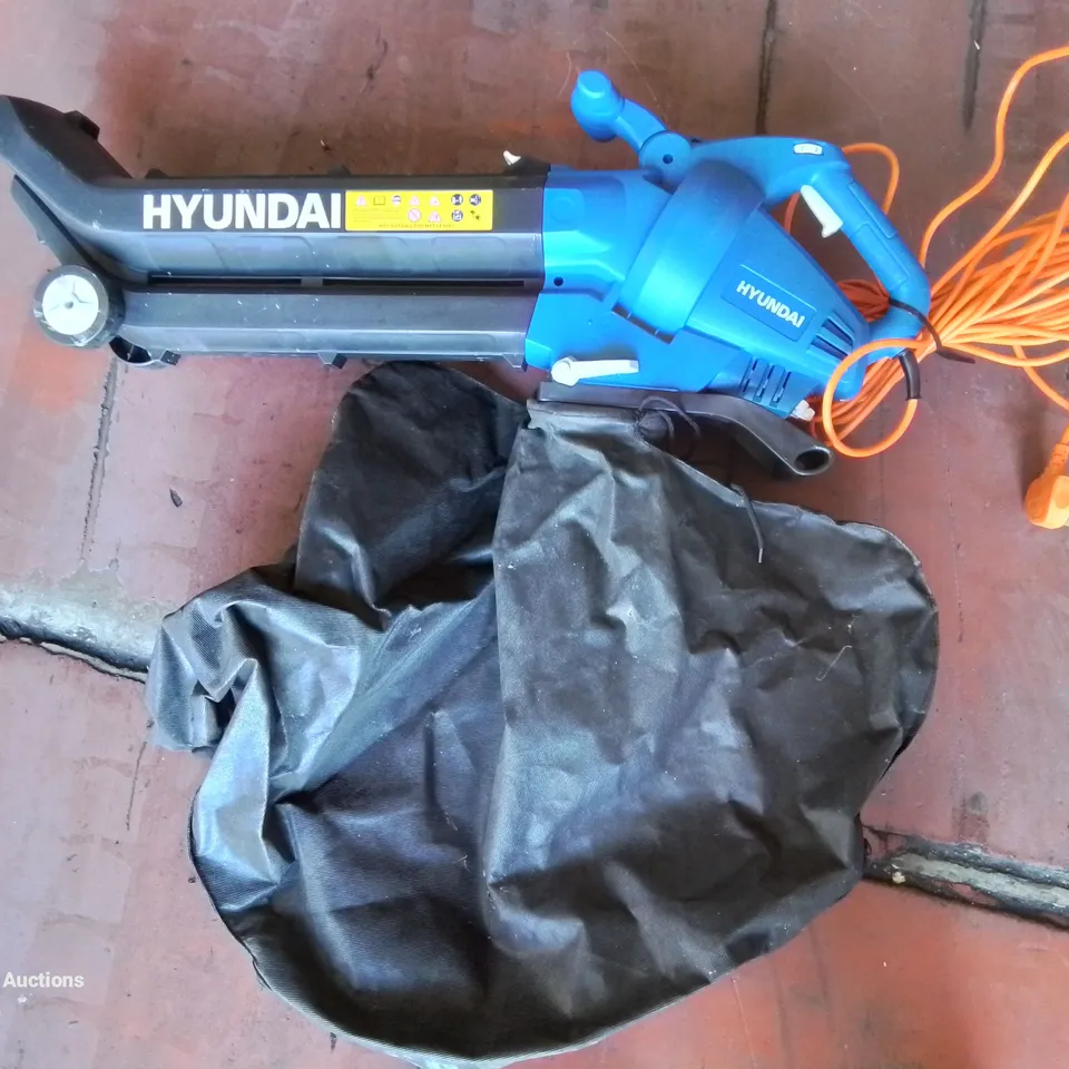 HYUNDAI HYBV3000E CORDED LEAF BLOWER, VACUUM AND SHREDDER 