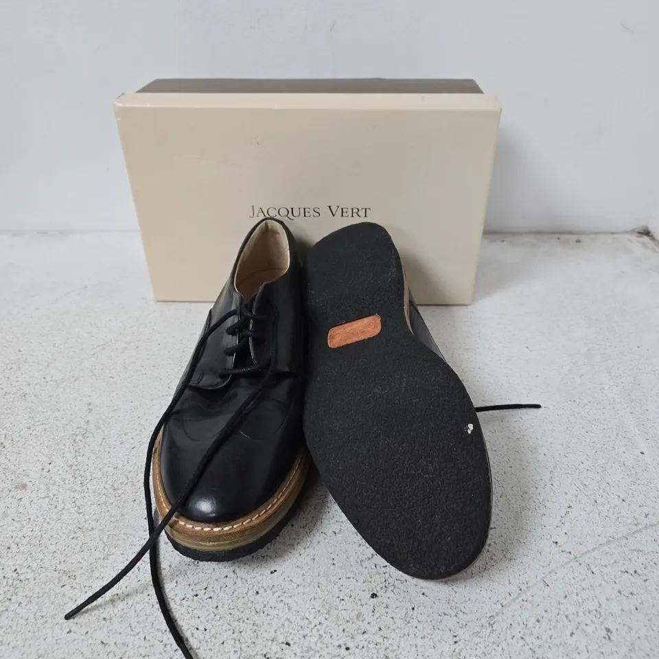 CLARKS BLACK LEATHER DERBY SHOES – MEN'S (IN JACQUES VERT BOX)