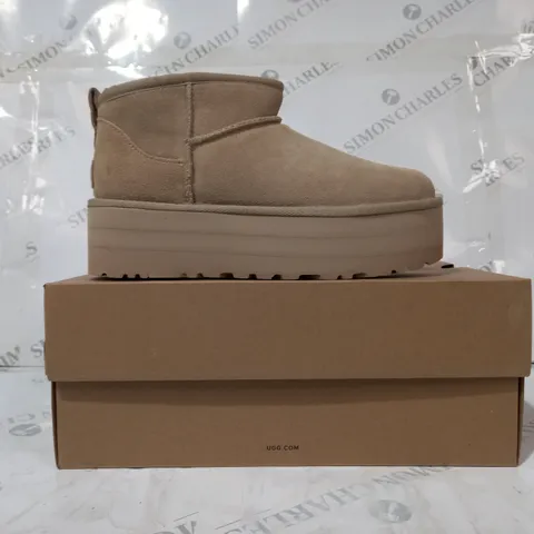 BOXED PAIR OF UGG CLASSIC ULTRA MINI PLATFORM SHOES IN TAN UK SIZE 6