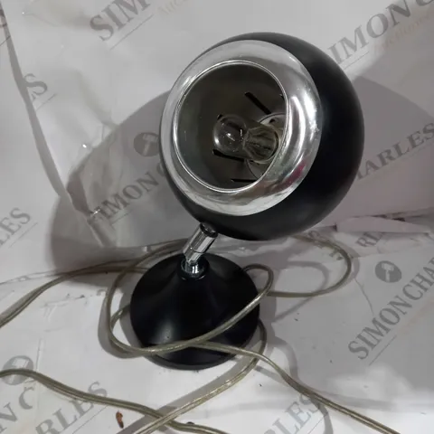 VINTAGE EYEBALL LAMP