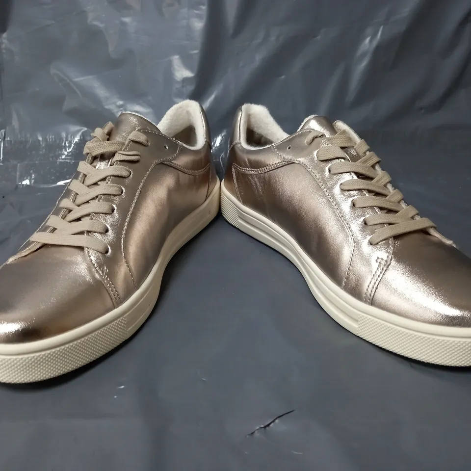 PAIR OF HOTTER LACE UP TRAINERS IN ROSE GOLD COLOUR - UK 6