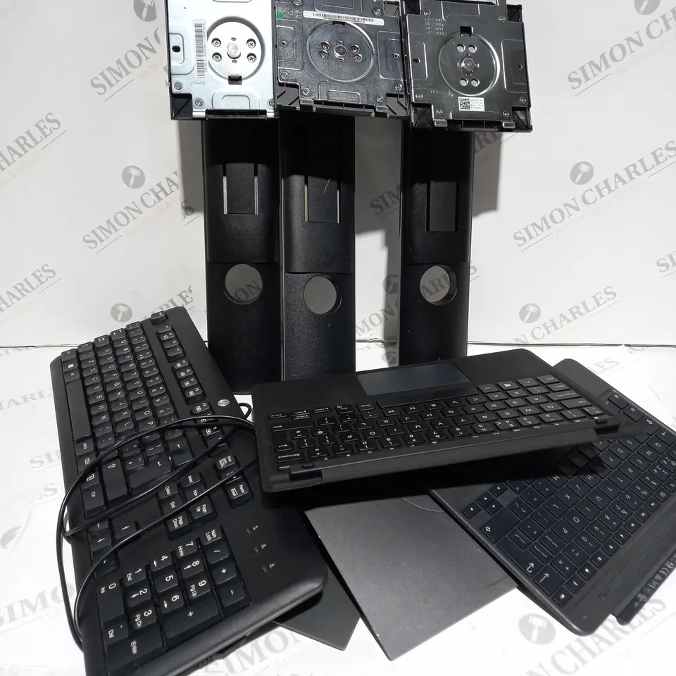 APPROXIMATELY 6 ASSORTED COMPUTER AND TABLET ACCESSORIES TO INCLUDE DELL LATITUDE TRAVEL KEYBOARD, DELL ADJUSTABLE MONITOR STAND, LOGITECH SLIM COMBO KEYBOARD, AND HP WIRED KEYBOARD 