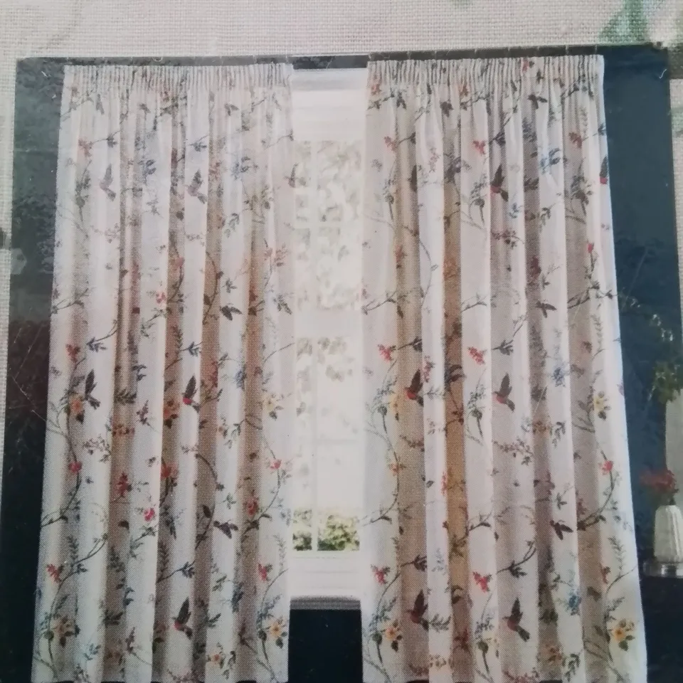 BRAND NEW DREAMS & DRAPES LINED CURTAINS IN GREY/BIRD PATTERN 66" X 72"