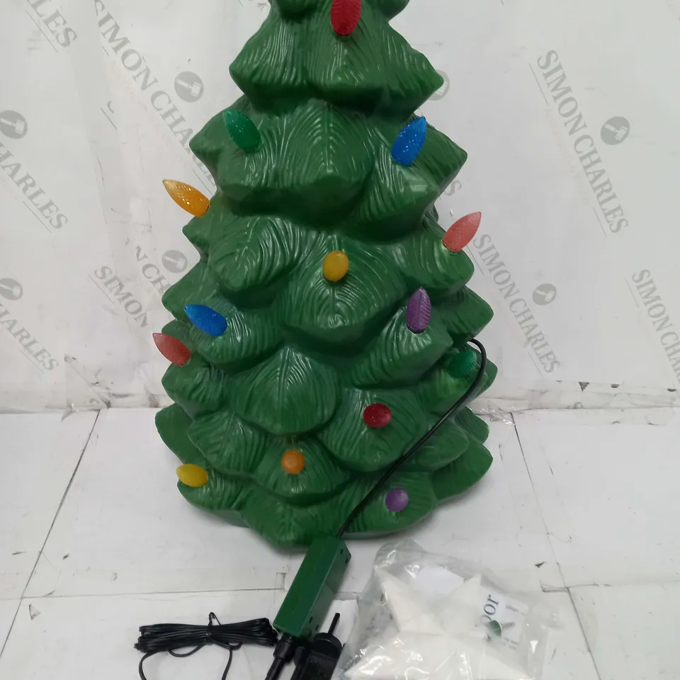 MR CHRISTMAS INDOOR OUTDOOR MOLDED CHRISTMAS TREE