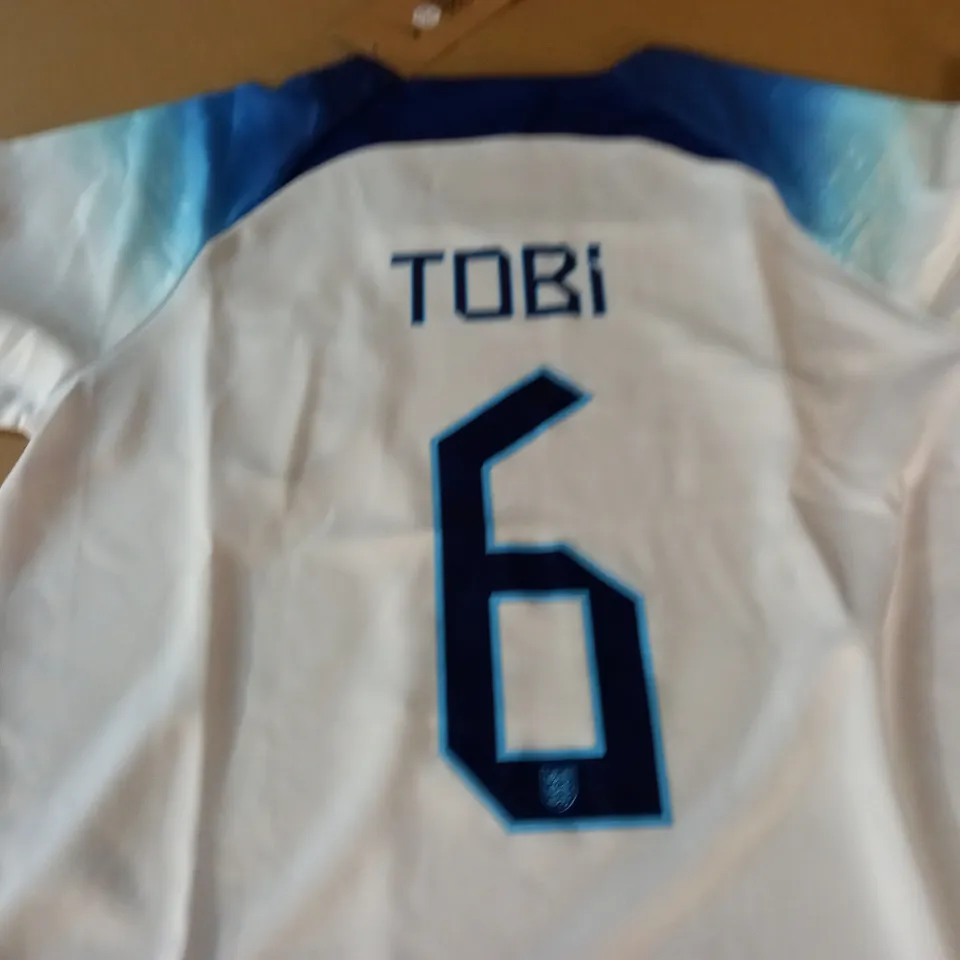 ENGLAND KIDS FOOTBALL KIT - 22