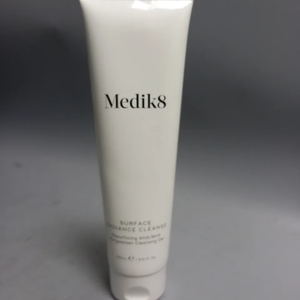 MEDIK8 SURFACE RADIANCE CLEANSE 150ML 
