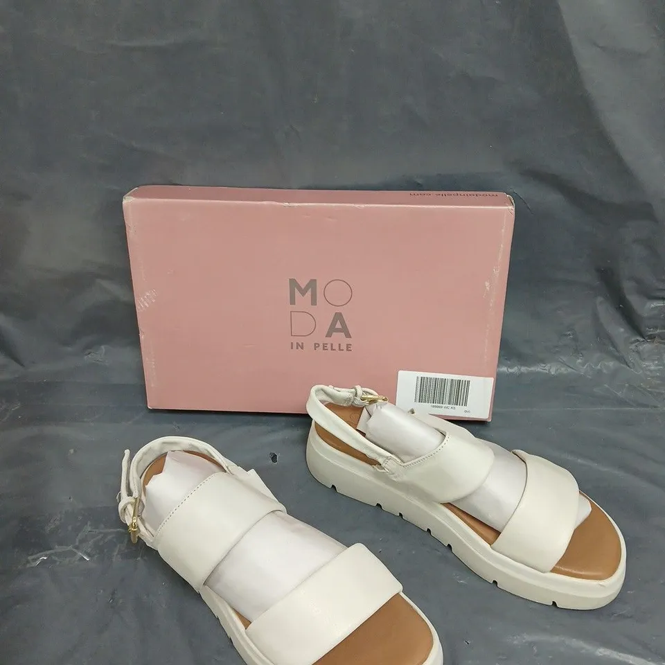 BOXED PAIR OF MODA IN PELLE NETTY OFF WHITE LEATHER SANDALS - SIZE 38 