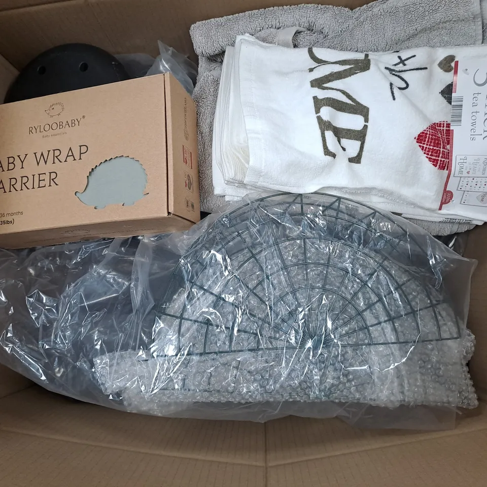 APPROXIMATELY 15 ASSORTED HOUSEHOLD ITEMS TO INCLUDE RYLOOBABY BABY WRAP CARRIER, TEA TOWELS, WALLPAPERS, ETC - COLLECTION ONLY