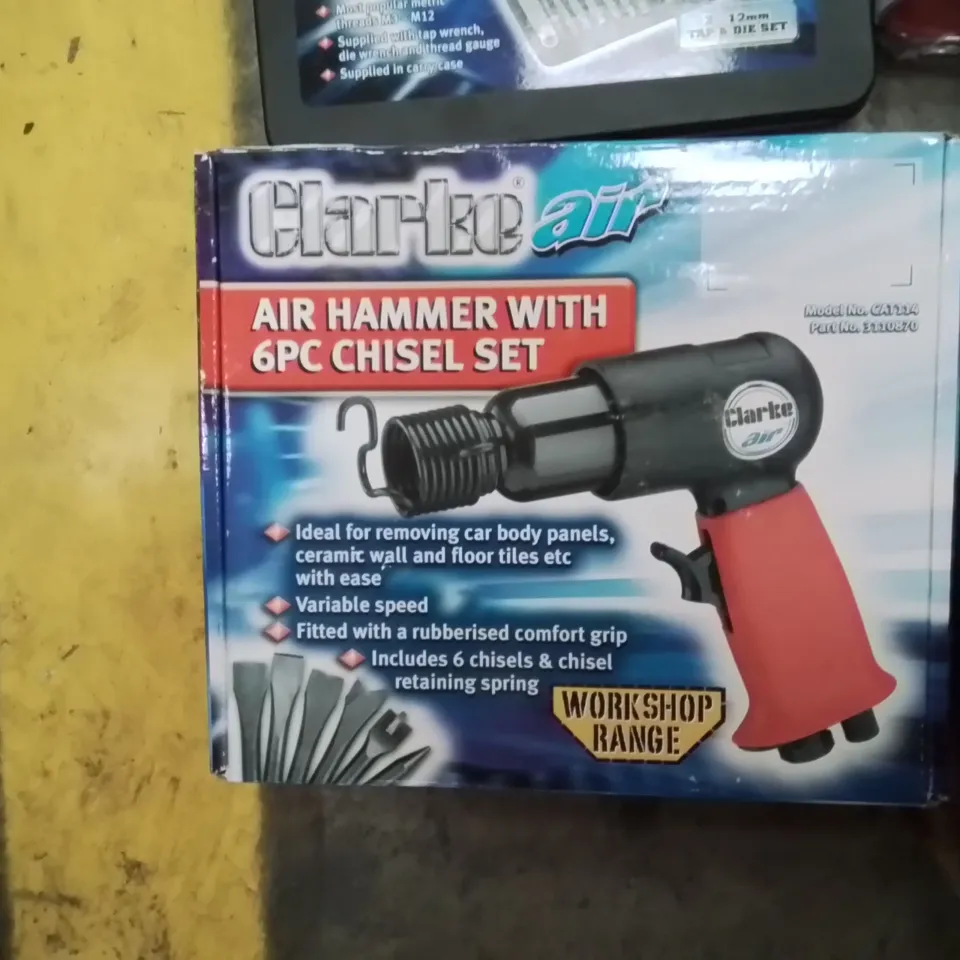 MIXED BOX OF TOOLS AND MACHINERY EQUIPMENT TO INCLUDE: HOT AIR GUN, RUBBER AIR HOSE, UNDER BODY SEAL GUN, AIR HAMMER SET, TYRE INFLATOR WITH PRESSURE GAUGE ETC.