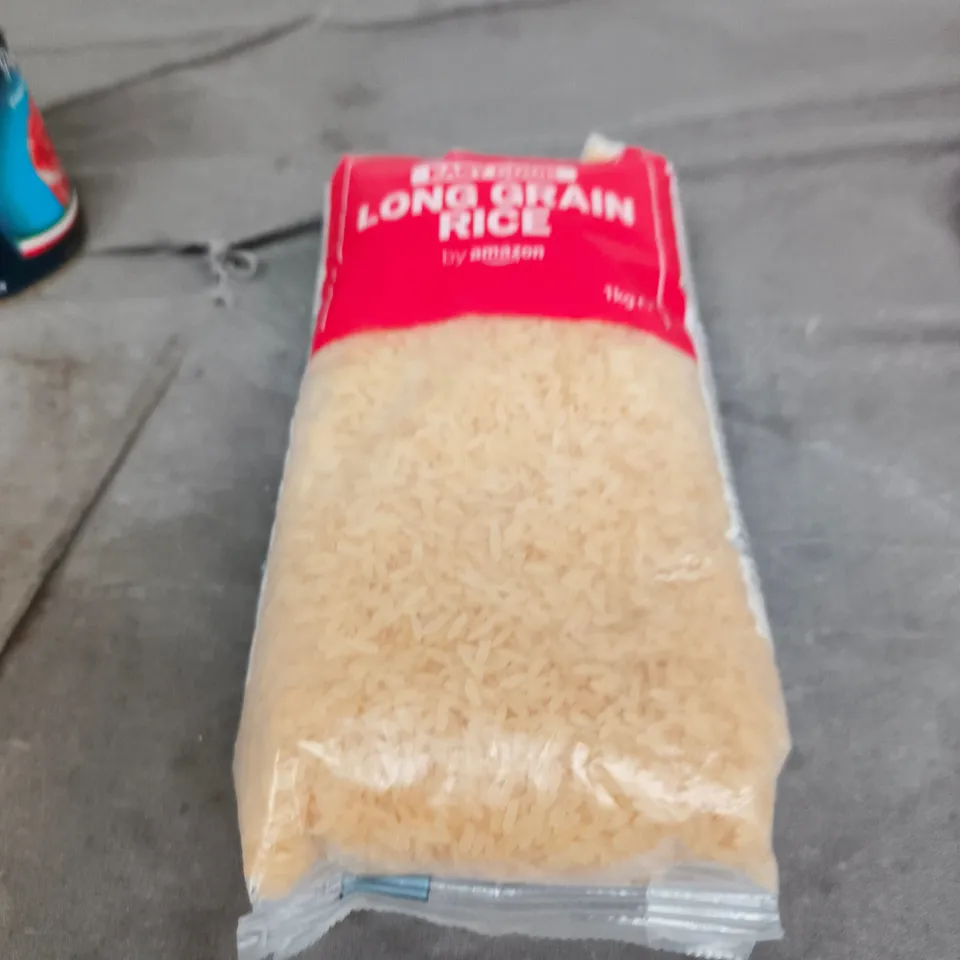 BOX OF APPROXIMATELY 10 ASSORTED FOOD ITEMS INCLUDING EASY COOK LONG GRAIN RICE AND CIRIO POLPA CHOPPED TOMATOES 