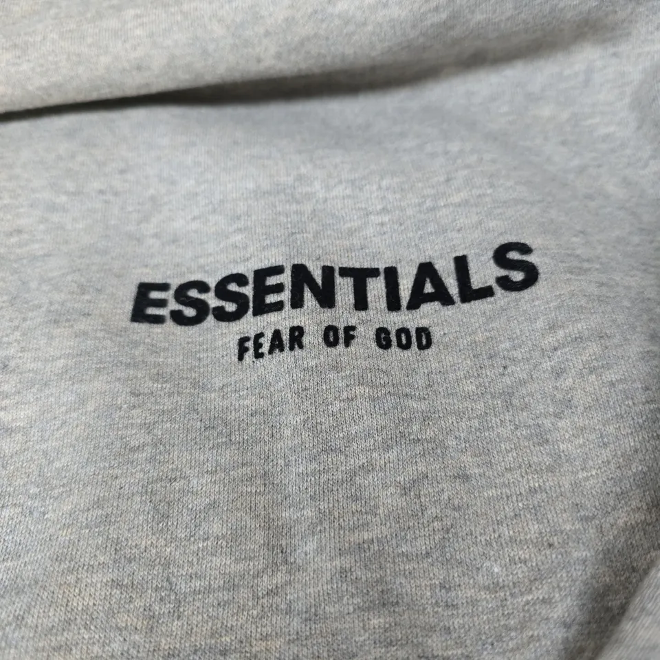 FEAR OF GOD ESSENTIALS HOODIE – GREY SMALL