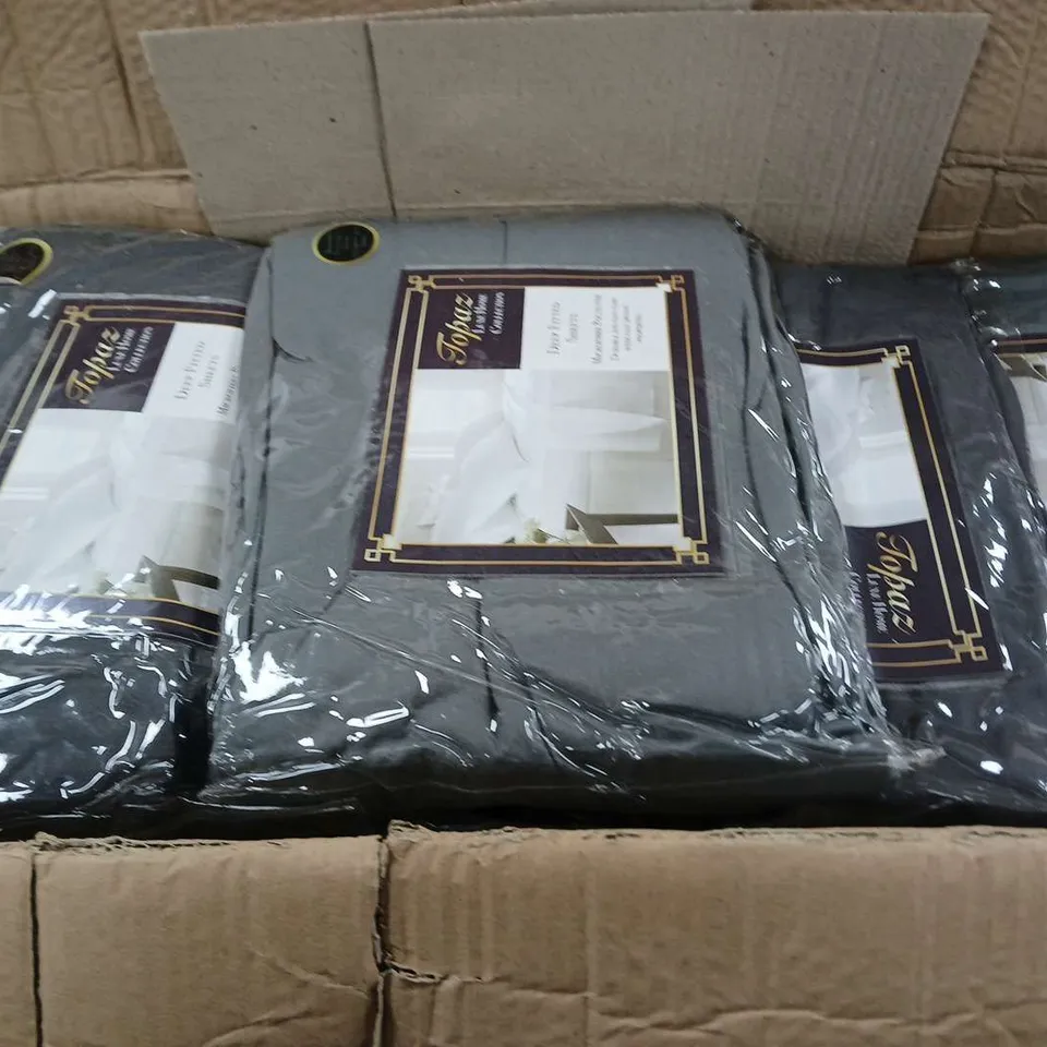  BOX OF APPROX 15 TOPAZ DEEP FITTED SHEETS 