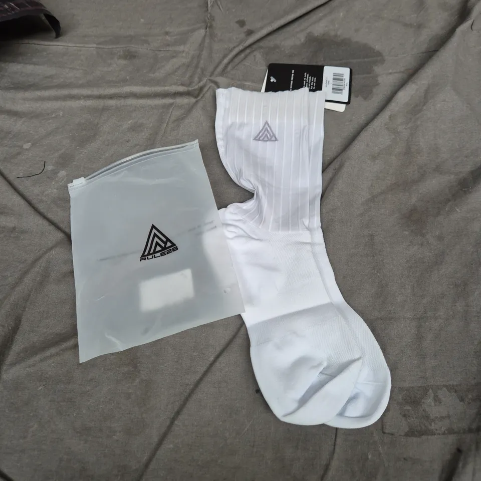 AERO SOCKS 3.0 – WHITE ATHLETIC SOCK, SIZE L