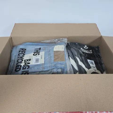BOX OF APPROXIMATELY 15 ASSORTED CLOTHING ITEMS TO INCLUDE: DENIM SHORTS 
