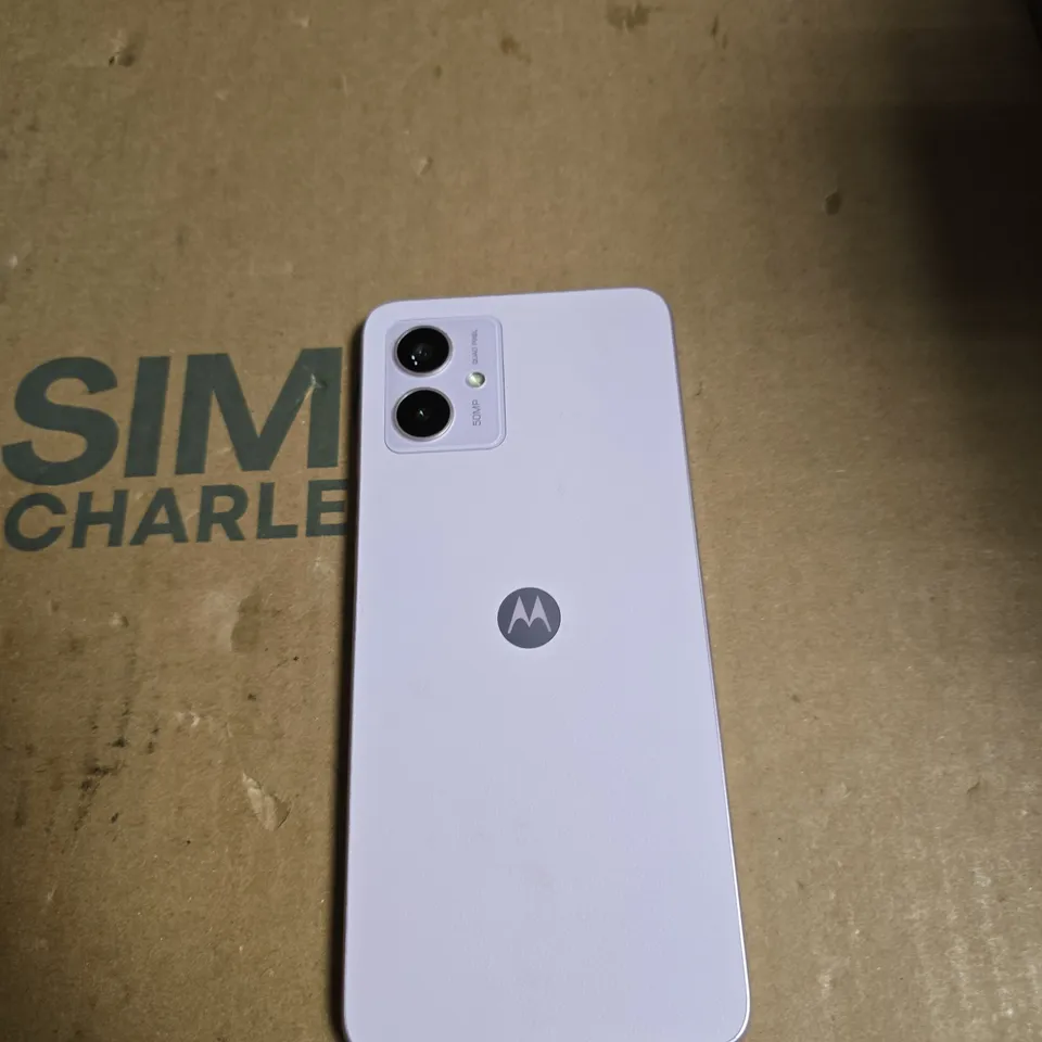 MOTOROLA SMARTPHONE – LAVENDER COLOUR – DUAL-CAMERA REAR 