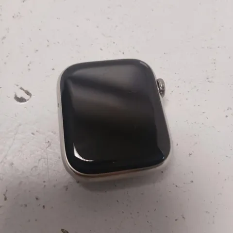 APPLE WATCH SERIES 7 WR 50M