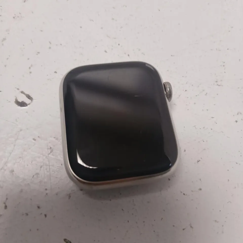 APPLE WATCH SERIES 7 WR 50M