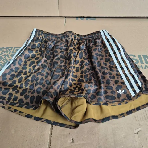 ADIDAS STN SHORTS LEOPARD PRINT – UK 8