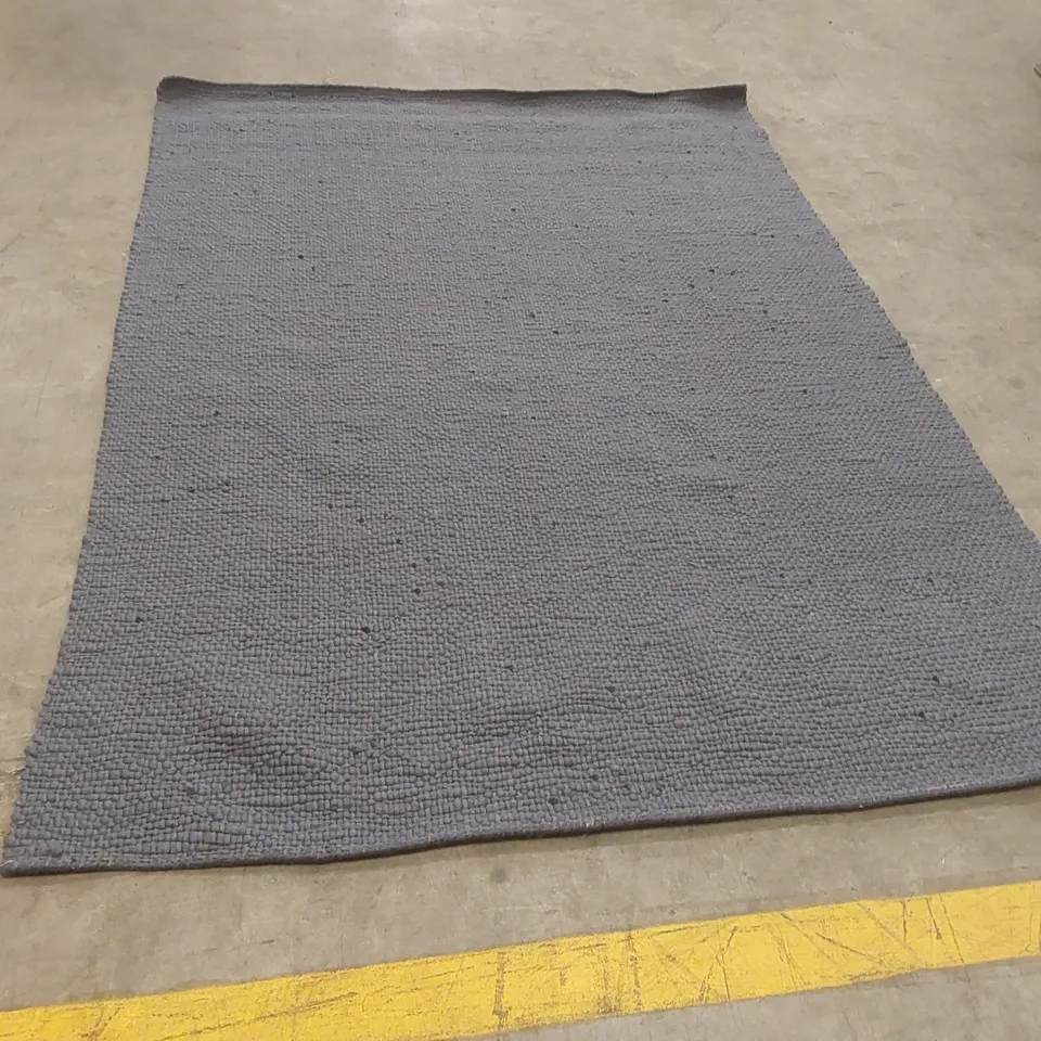 QUALITY DESIGNER AREA RUG - APPROXIMATELY 240 x 165cm