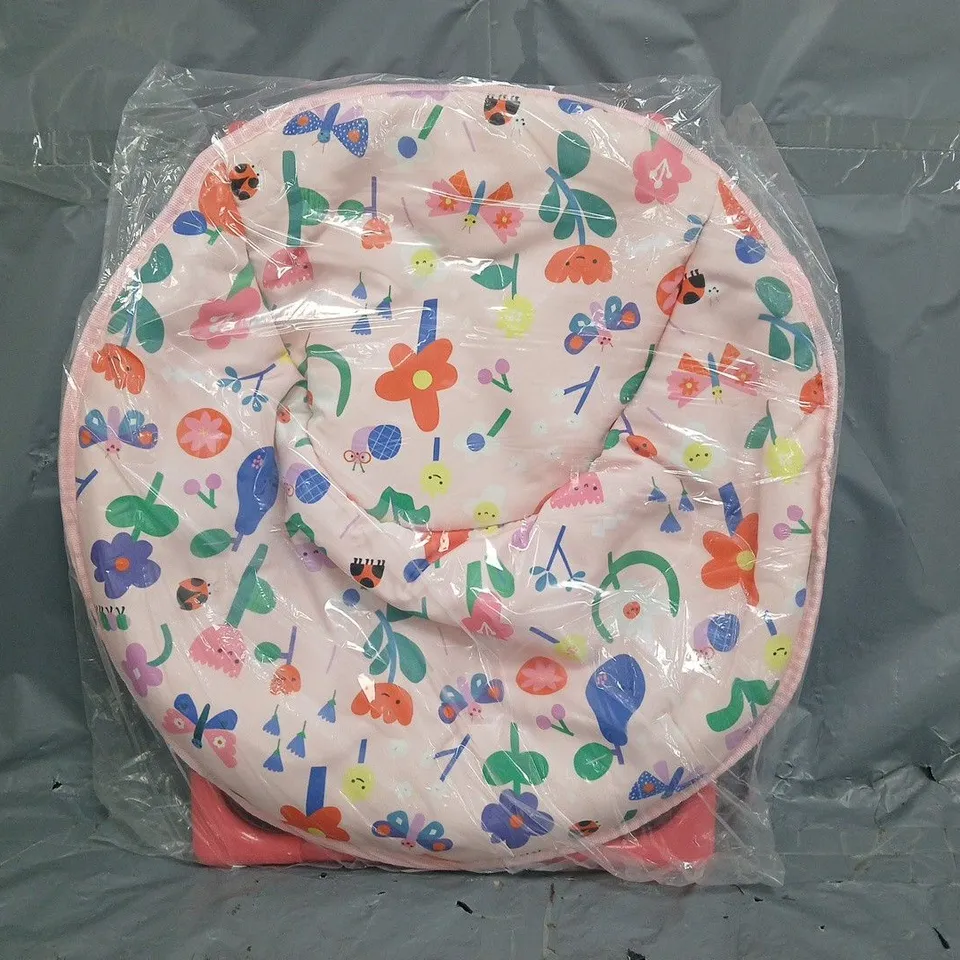 KIDS MOON CHAIR IN PINK 3-6 YEARS
