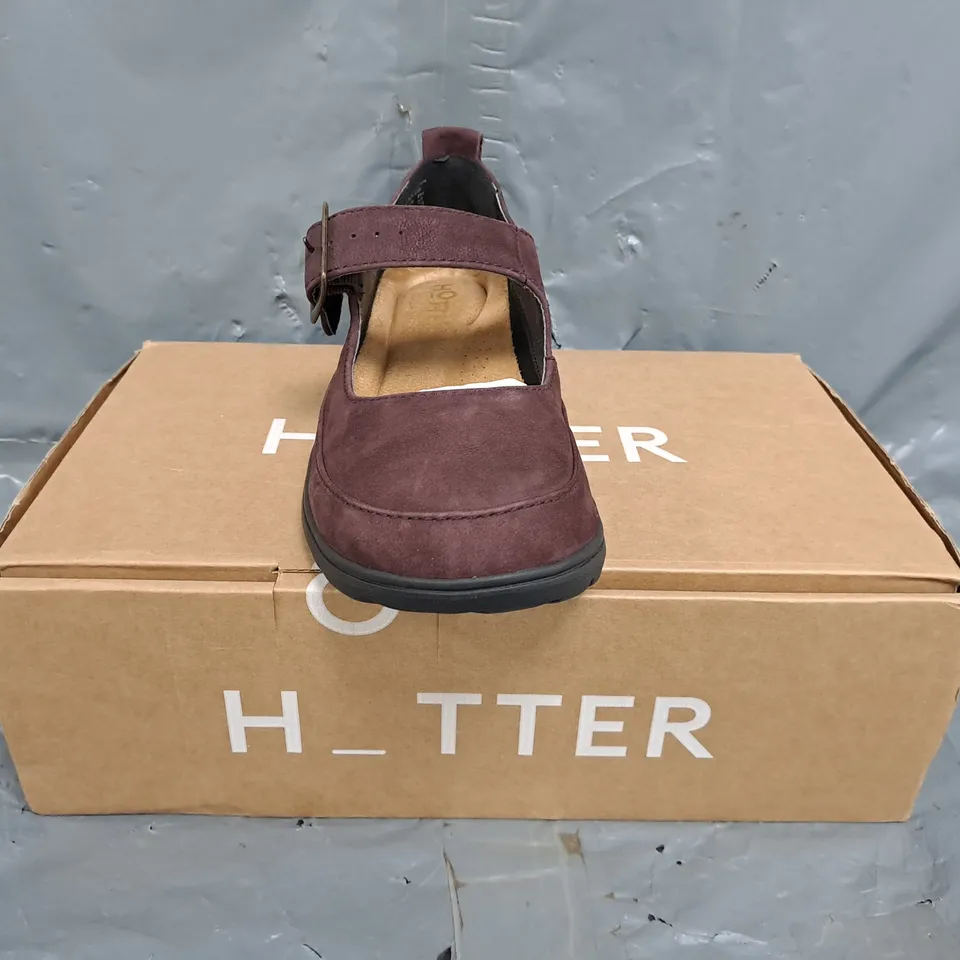 BOXED PAIR OF HOTTER SHOES IN WINE SIZE UK 4