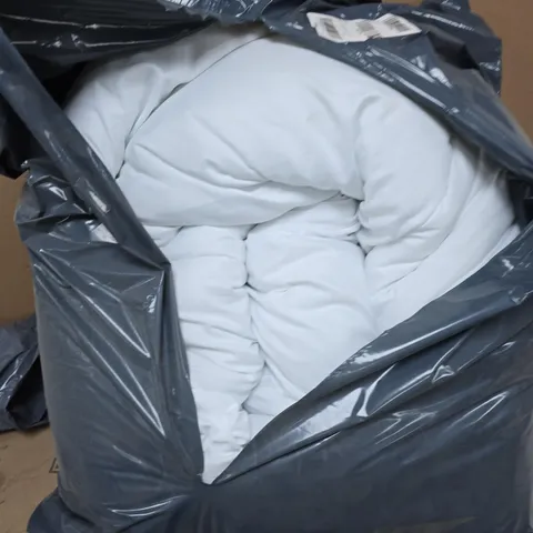 LUXURY WAFFLE DUVET 13.5 TOG - KING