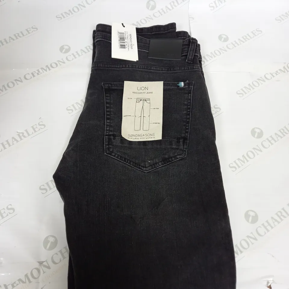 SONDAG AND SONS REGULAR FIT DENIM JEANS SIZE W34 L32