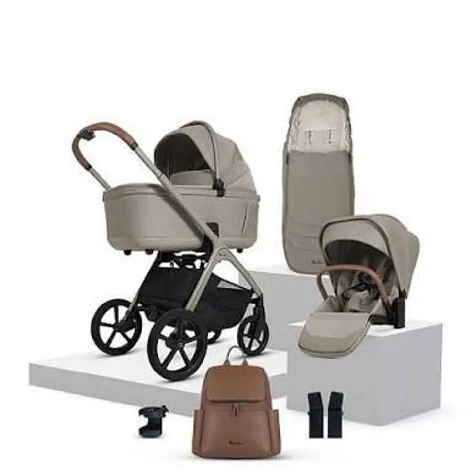 SILVER CROSS COVE CHASIS, SEAT, CARRYCOT AND ACCESSORIES CHAMPAGNE