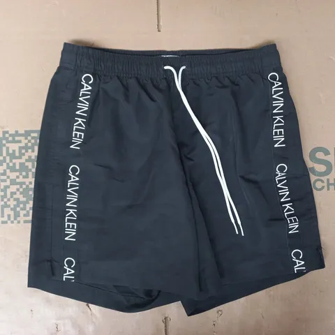 CALVIN KLEIN SWIM SHORTS IN BLACK/WHITE SIZE UNSPECIFIED