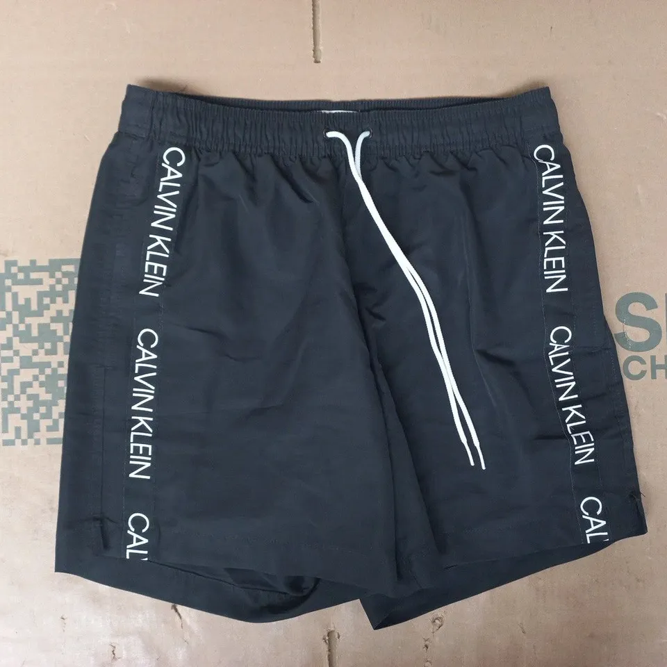 CALVIN KLEIN SWIM SHORTS IN BLACK/WHITE SIZE UNSPECIFIED