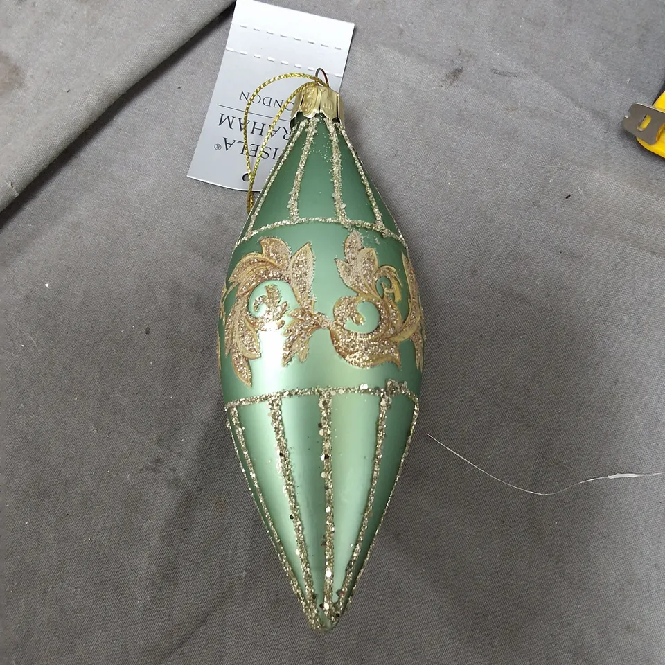 SET OF 12 GISELA GRAHAM DECORATIVE HANGING TREE DECORATIONS IN GREEN