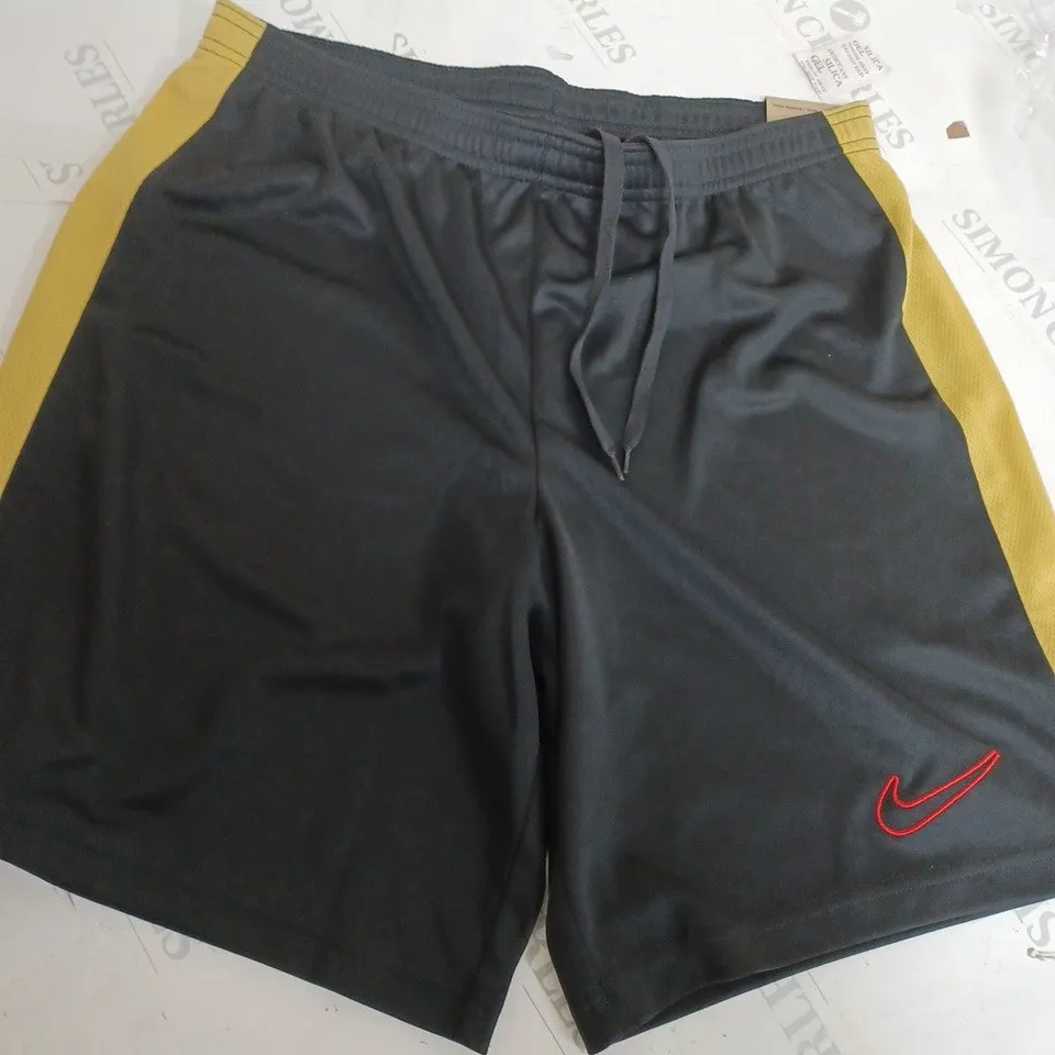 NIKE DRI-FIT SHORTS BLACK & GOLD - UK SIZE MEDIUM