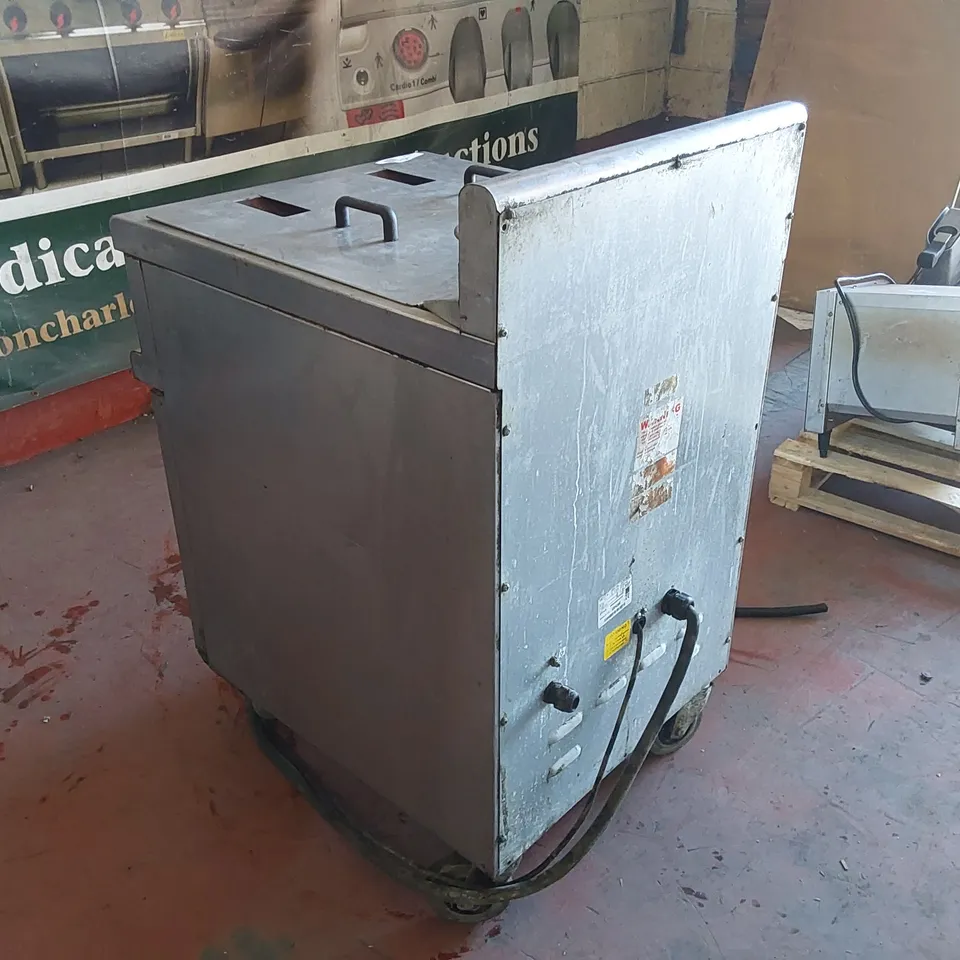 LINCAT OE71/F/S COMMERCIAL TWIN BASKET FRYER