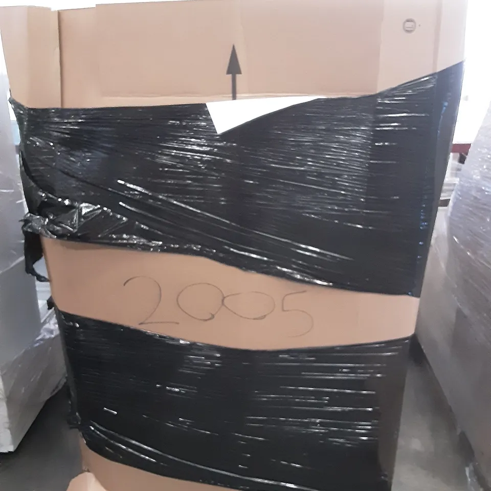 PALLET OF ASSORTED PRODUCTS INCLUDING D SHAPE TOILET SEAT, MASS DYNAMIC TOILET SEAT, SELECTMIRRORS, PICTURE FRAME, SCOVILLE NEVER STICK FRYING PAN