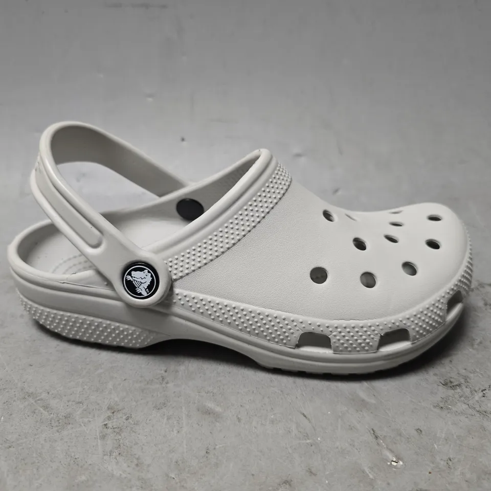 CROCS CLASSIC CLOG KIDS IN GREY - UK J3 
