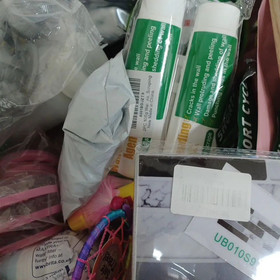 BOX OF APPROXIMATELY 15 ASSORTED ITEMS TO INCLUDE - FAIRY PLATINUM PLUS - GLUE STICK - WHITE TACK ETC