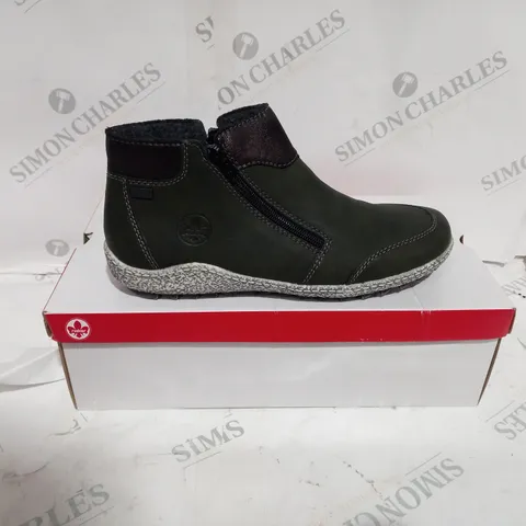 BOXED RIEKER FLEECE LINED BOOTS SIZE 40