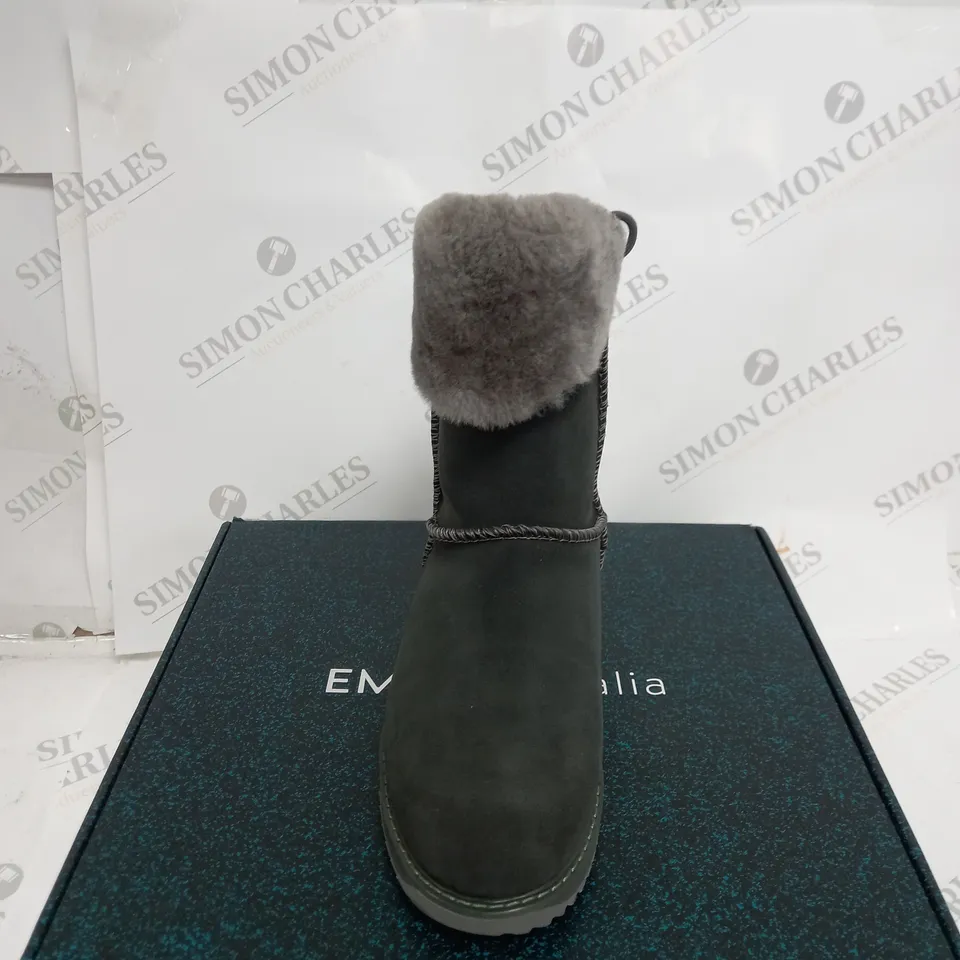 EMU BIRDWOOD BOOTS SIZE 4