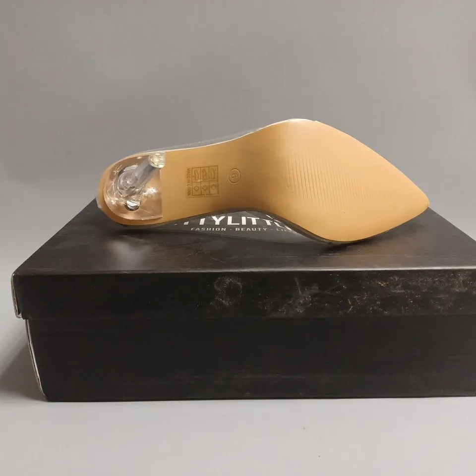 BOXED PAIR OF PRETTY LITTLE THING CLEAR HEELED COURT SHOES UK SIZE 6