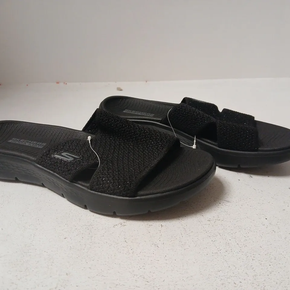 PAIR OF SKECHERS OPEN TOE SLIP-IN SANDALS IN BLACK SIZE UK 5
