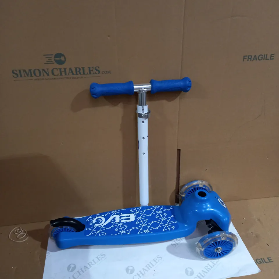 EVO LIGHT UP MOVE N GROOVE SCOOTER - BLUE RRP £24.99