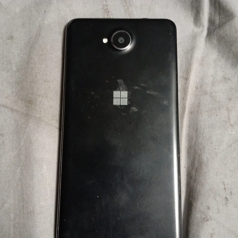 MICROSOFT LUMIA 650 SMARTPHONE