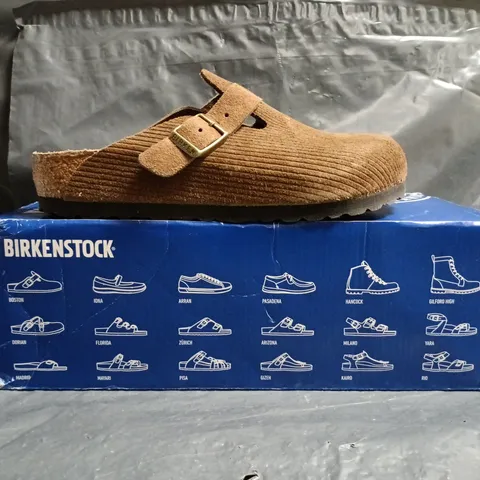 BOXED PAIR OF BIRKENSTOCK BOSTON SHOES IN BROWN SIZE UK 2.5
