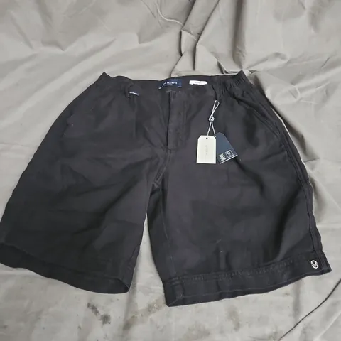 MR MARVIS THE PIQUES SHORTS IN BLACKJACKS SIZE W32/M