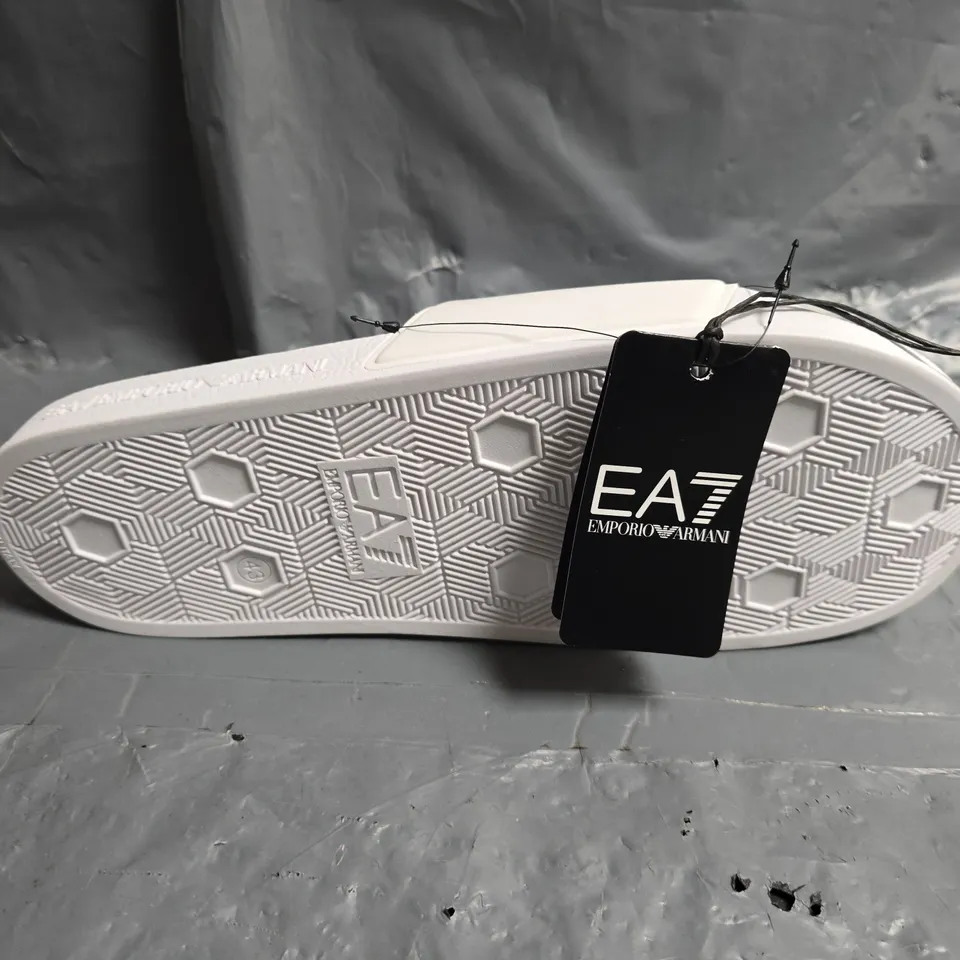 EMPORIO ARMANI EA7 SLIPPERS IN WHITE - SIZE 43