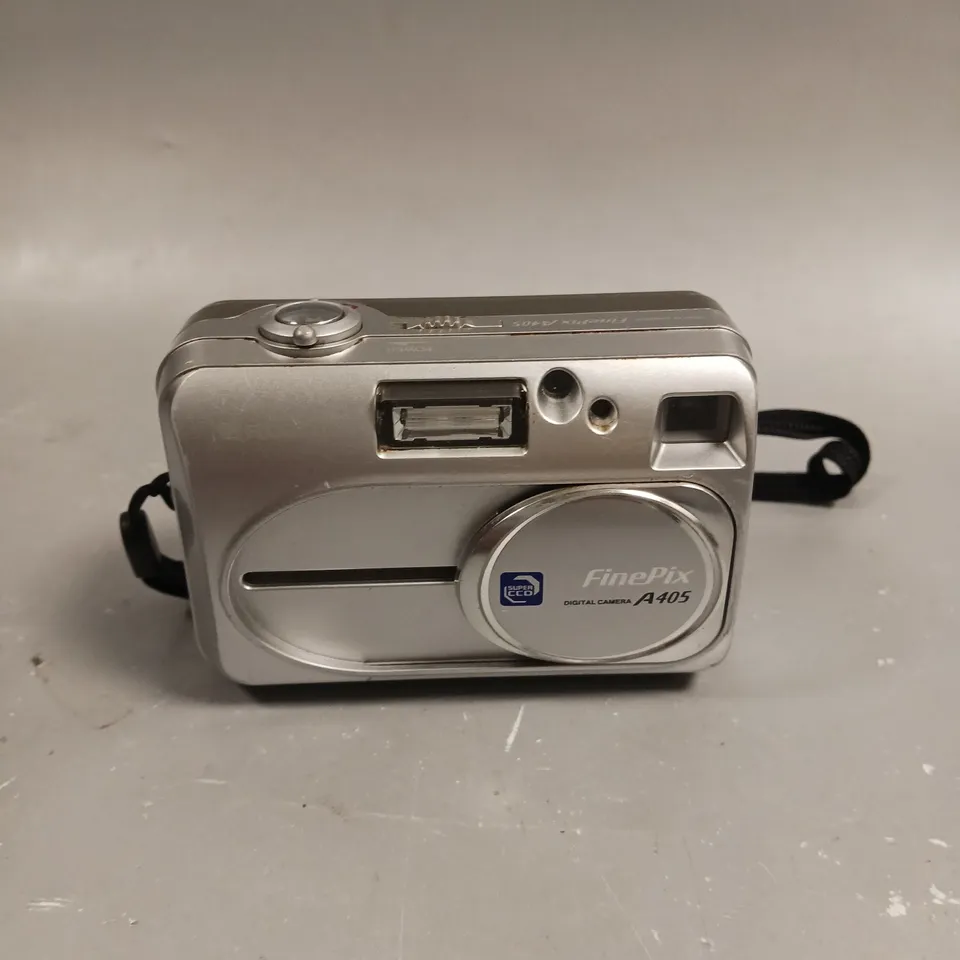 FUJIFILM FINEPIX A405 DIGITAL CAMERA 