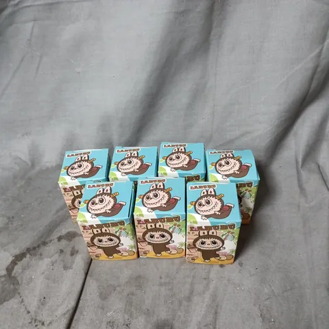 7 X LABUBU KEY RINGS IN BOX