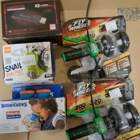 LOT OF 5 ASSORTED TOYS AND GAMES TO INCLUDE BUGNOCULARS AND FLY WHEELS
